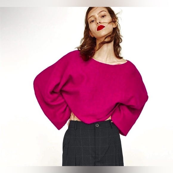 SOLD | Hot pink loose cropped sweater- Zara Knit - Picture 2 of 6